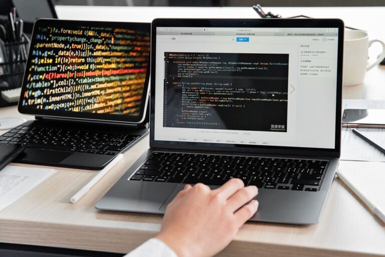 A Evolução Global do Software e o Impacto Digital em Moçambique