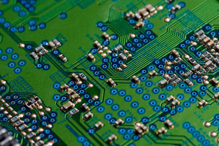 Guia Prático de Hardware para Inteligência Artificial: Escolhas Inteligentes para o Futuro da Tecnologia