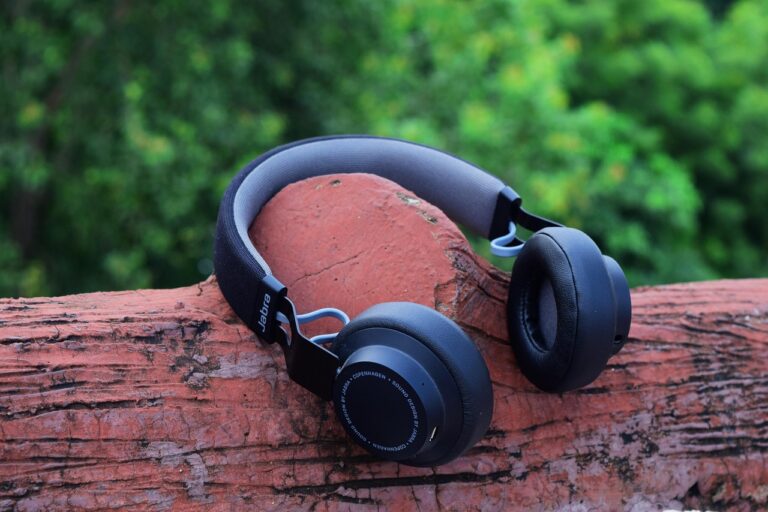 Guia Prático de Áudio e Gadgets: Como Escolher o Equipamento Ideal em Moçambique