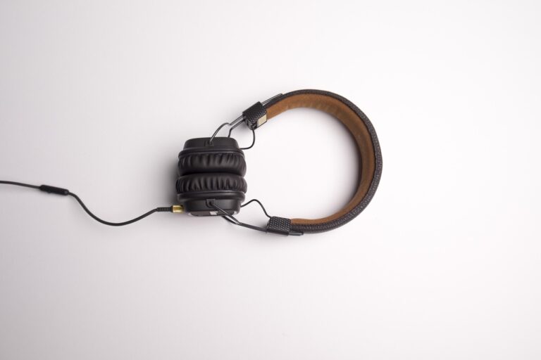 A Revolução do Áudio Inteligente: Como a IA está a transformar fones e som